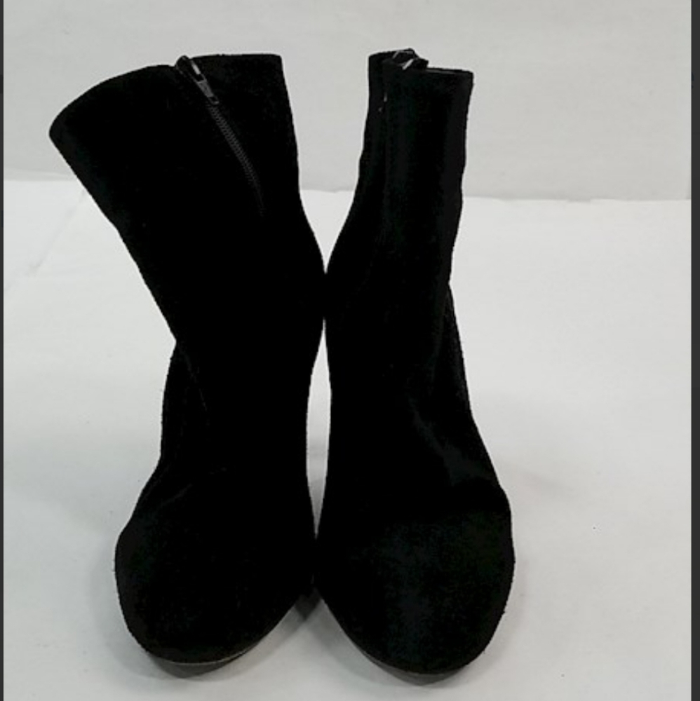 Free People sz 7 Black Suede Boots
